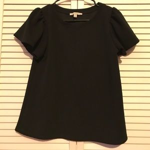 Green Envelope Juniors Black Top Size S